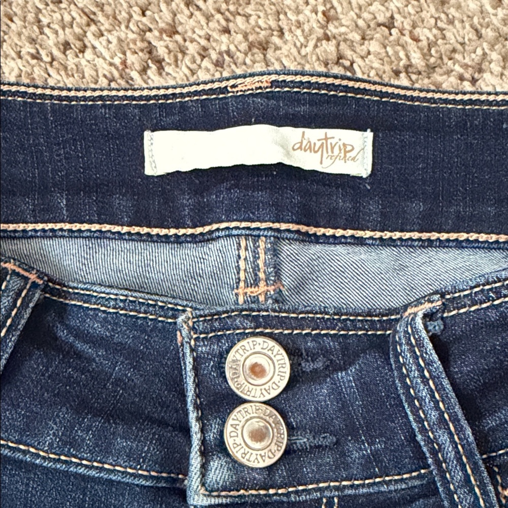 Daytrip Dark Blue Cropped Virgo Jeans - Picture 2 of 7